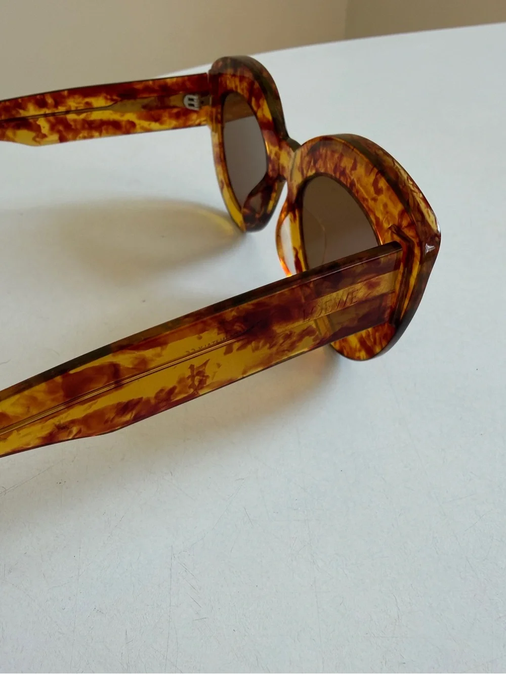 LOEWE Round Cat-Eye Sunglasses Amber Tortoise w/ Case